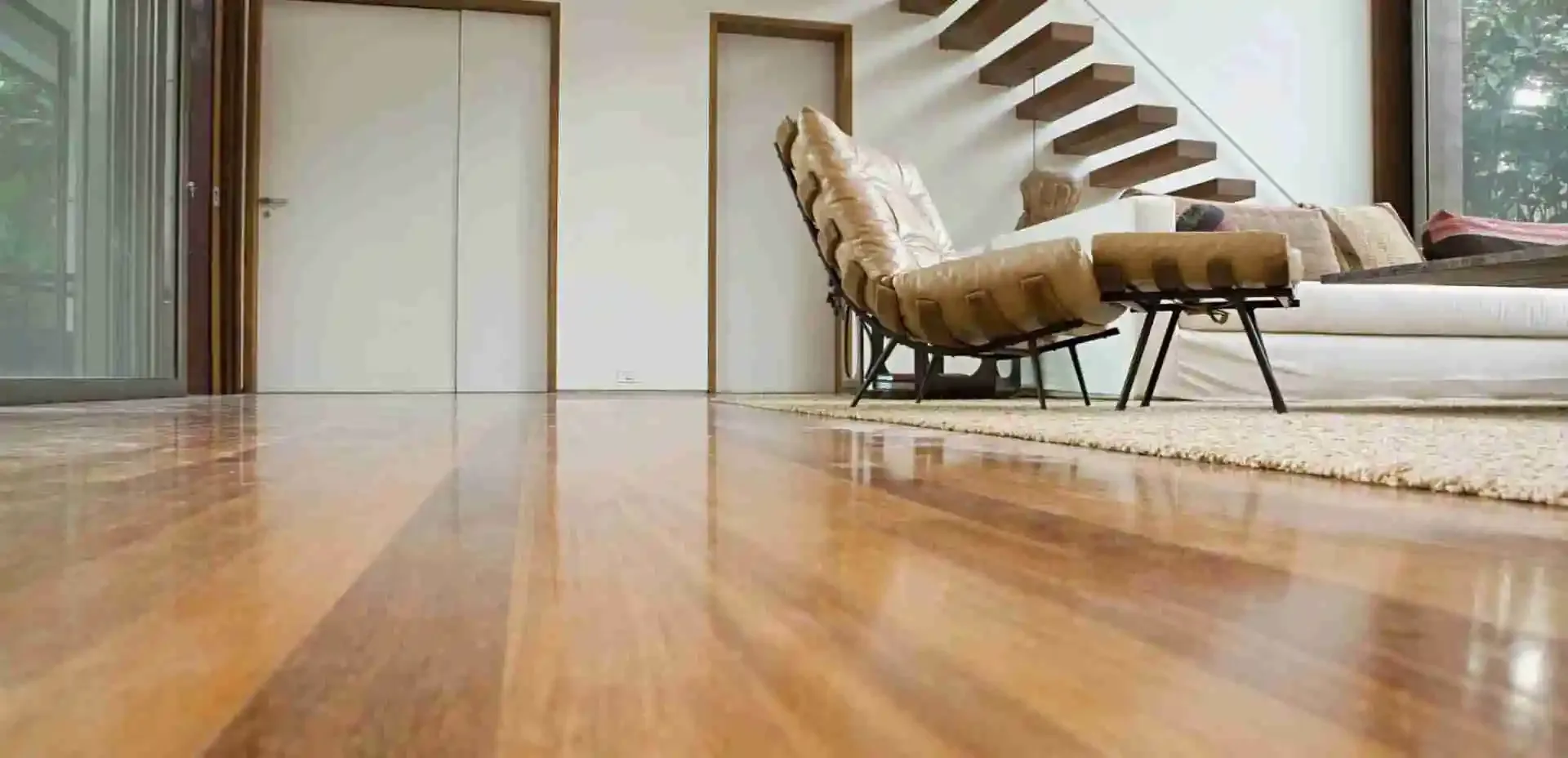 Hardwood floor refinishing and installation a Los Angeles
